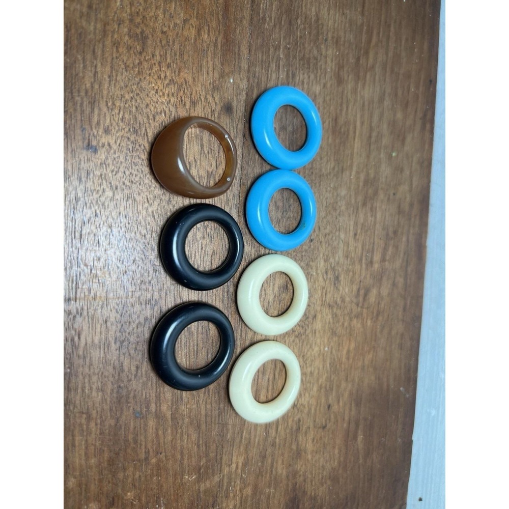 7 Pc set-6 Sz.4.5 One Sz.7.5-Vtg Lucite Acrylic Plastic Rings Jewelry Chiq Disco